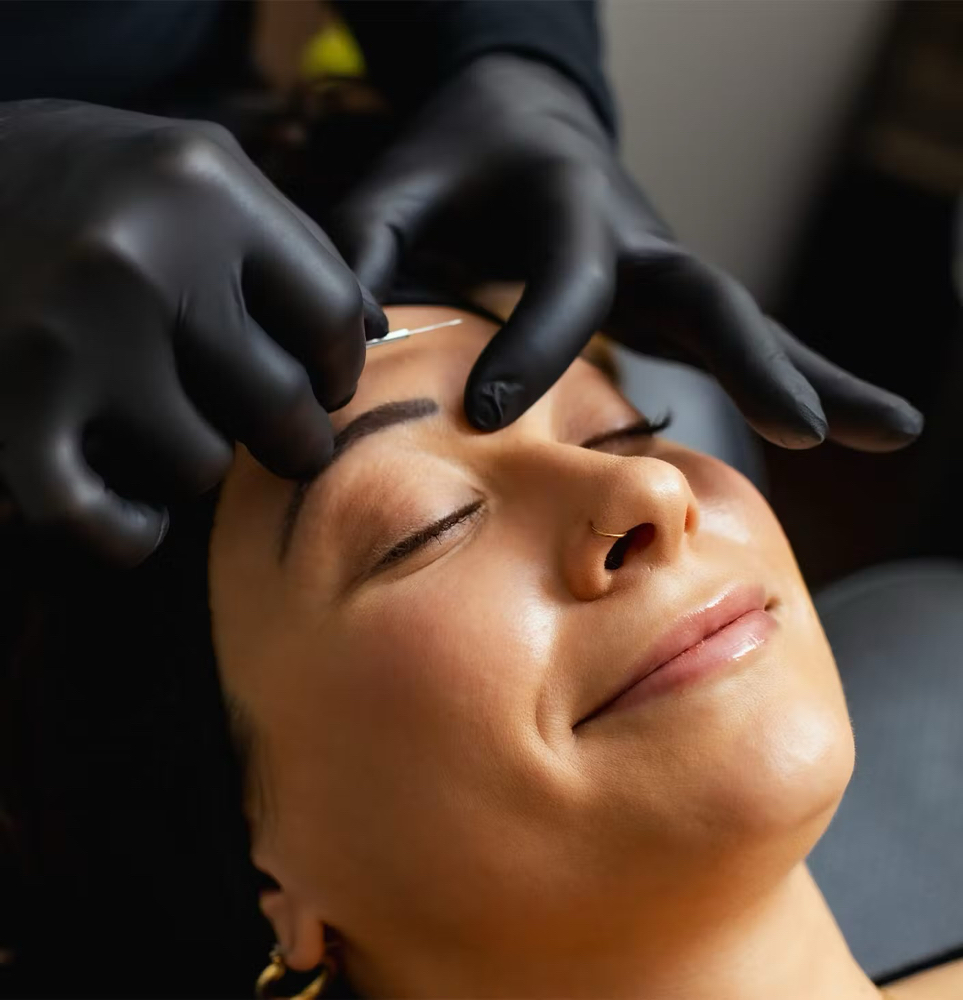 Glow & Go Dermaplane Treatment