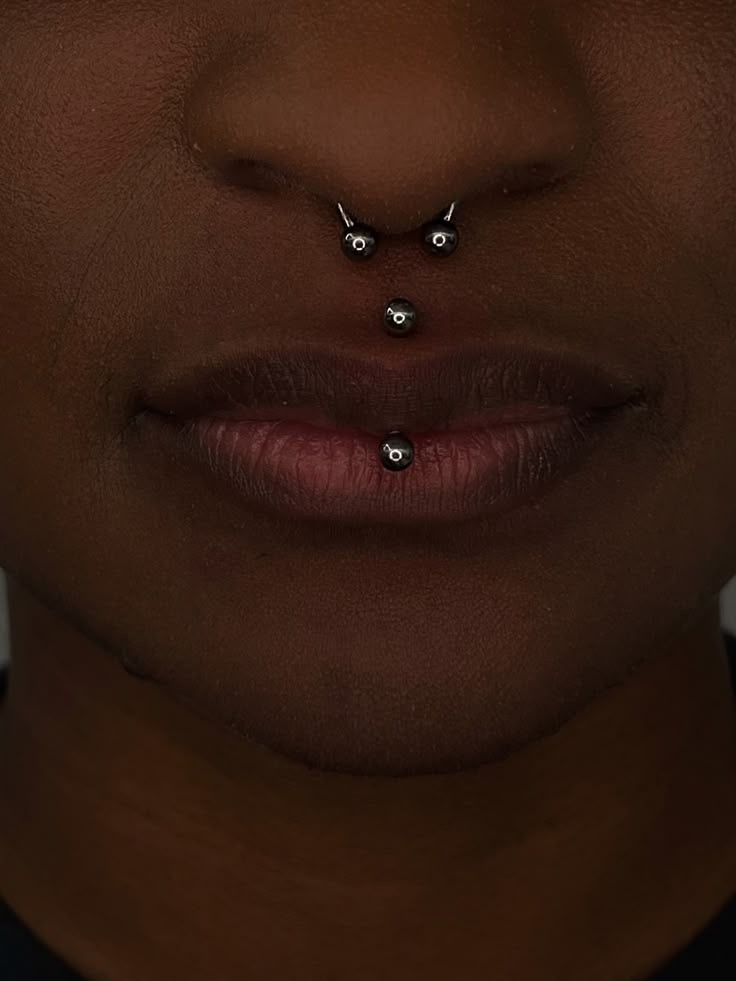 Jestrum Piercing