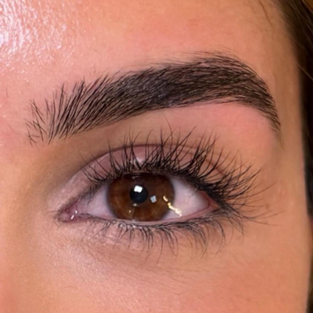 Brow Shaping at Jennifer Volz in Palo Alto, CA