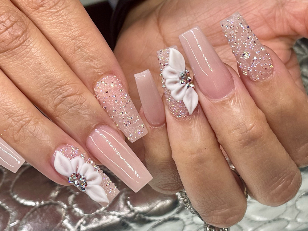 2 FLOWER PETAL NAILS at LeAnna Nailz in Cincinnati, OH