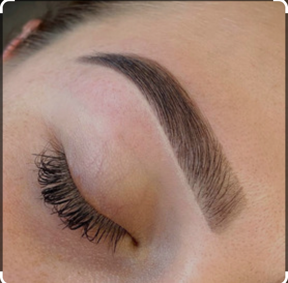 Female Brow Clean Up