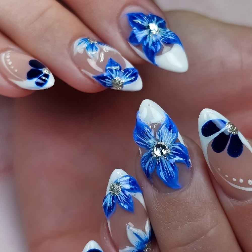 Nail Art Level 4 at GELLEZA Nail Studio in Noblesville, IN