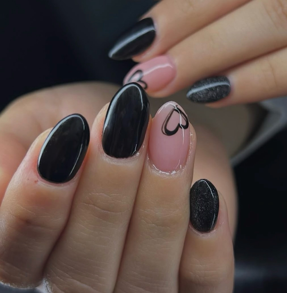 Nail Art(2 fingers) at The Nail Cave in Philadelphia, PA