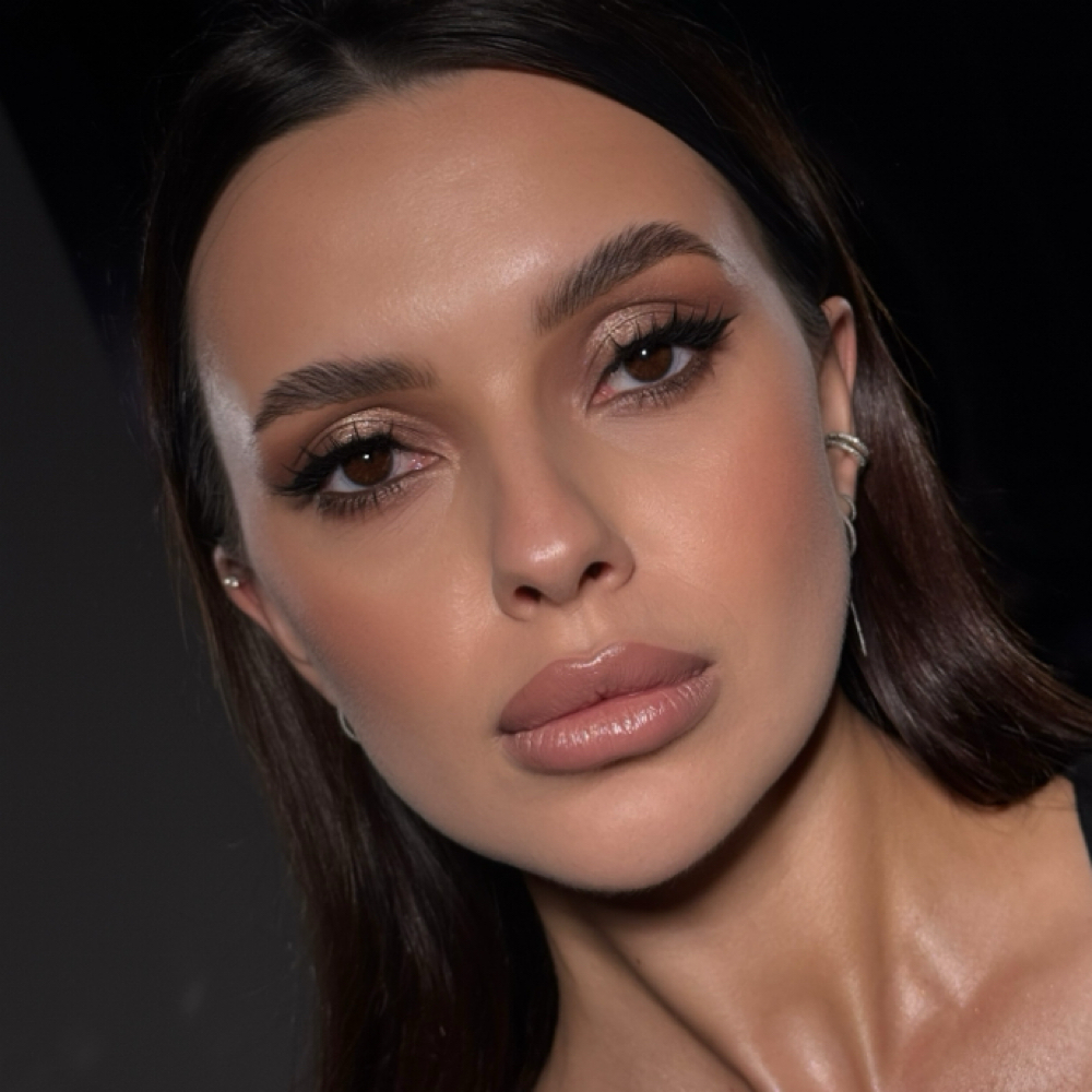 Full Glam Makeup at Viktoriia Bychkiv Beauty Space in Bellevue, WA