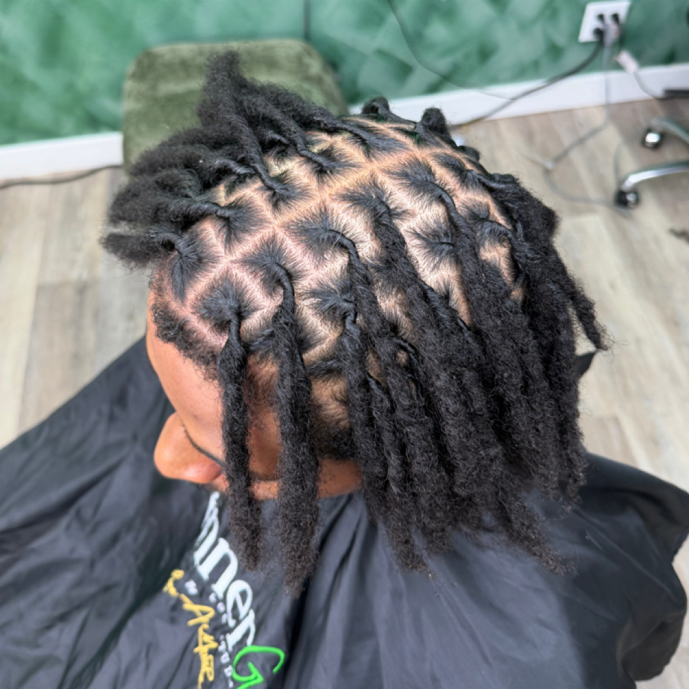 𝐋𝐎𝐂 𝐑𝐄𝐓𝐖𝐈𝐒𝐓 𝐎𝐍𝐋𝐘 at Inner G Loc Studio By Liaa A’Monet in Aurora, CO