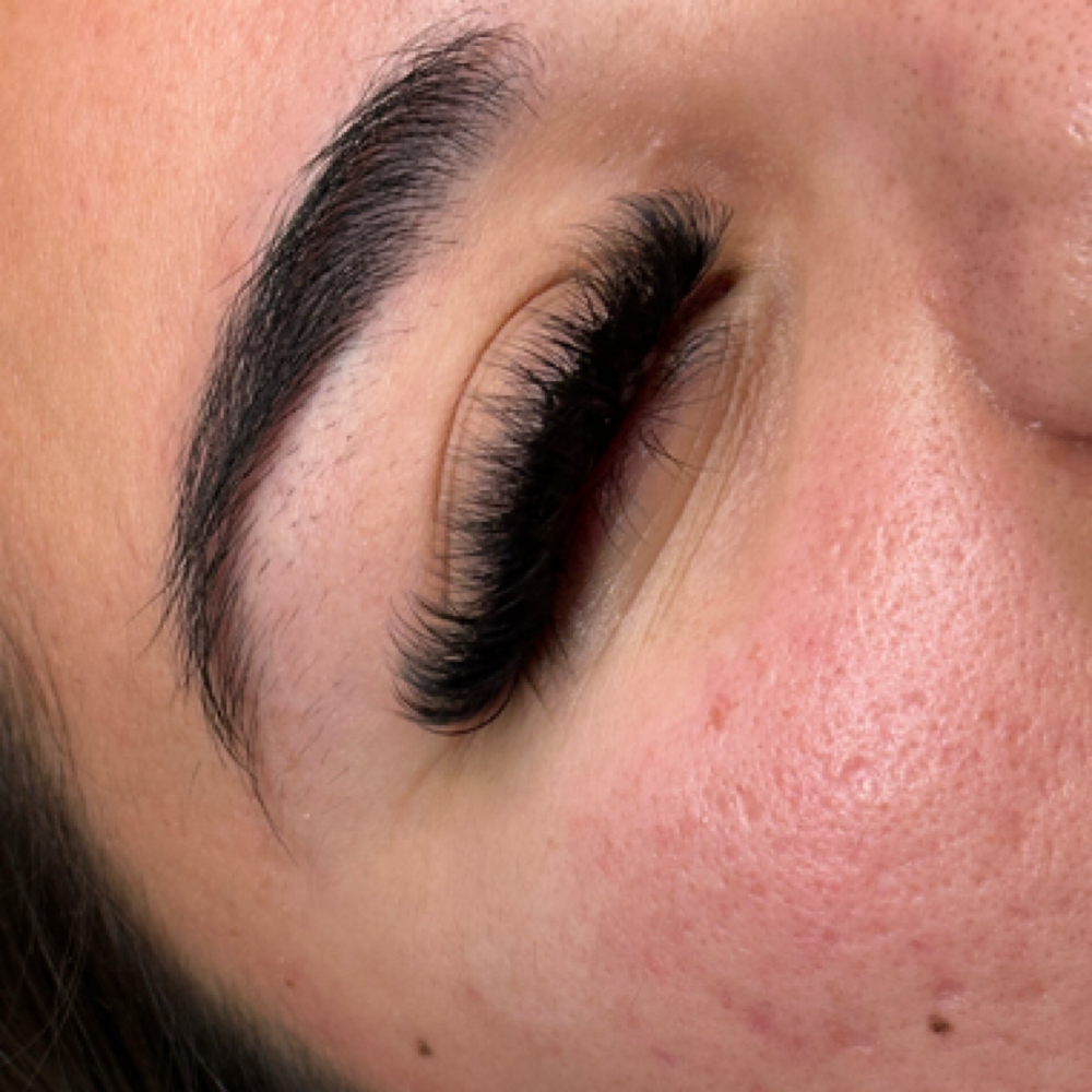 𝐕𝐨𝐥𝐮𝐦𝐞 𝐋𝐚𝐬𝐡 at LASHESXMK in Rockford, IL