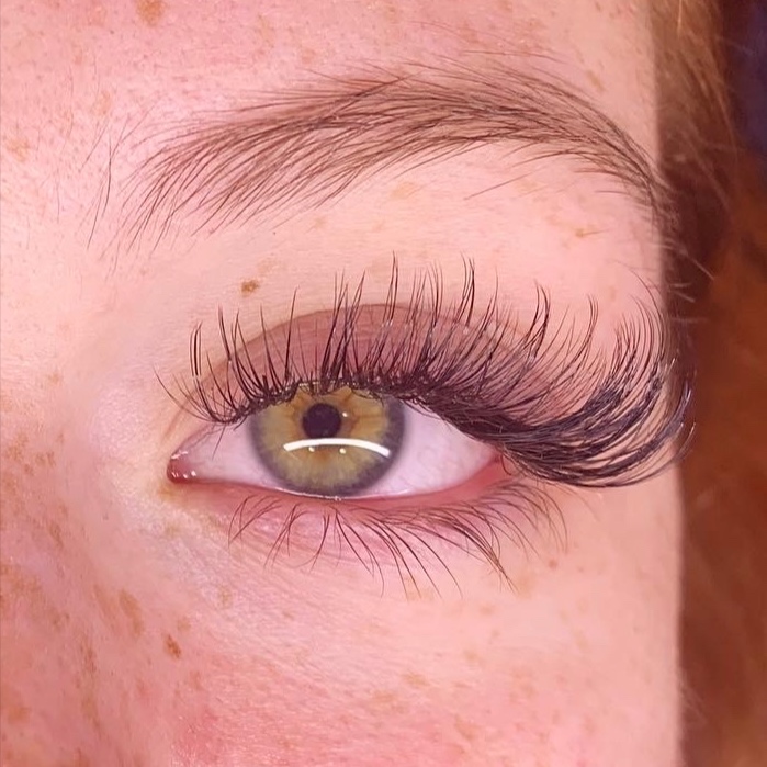 "Hybrid" Partial New Set of Lashes