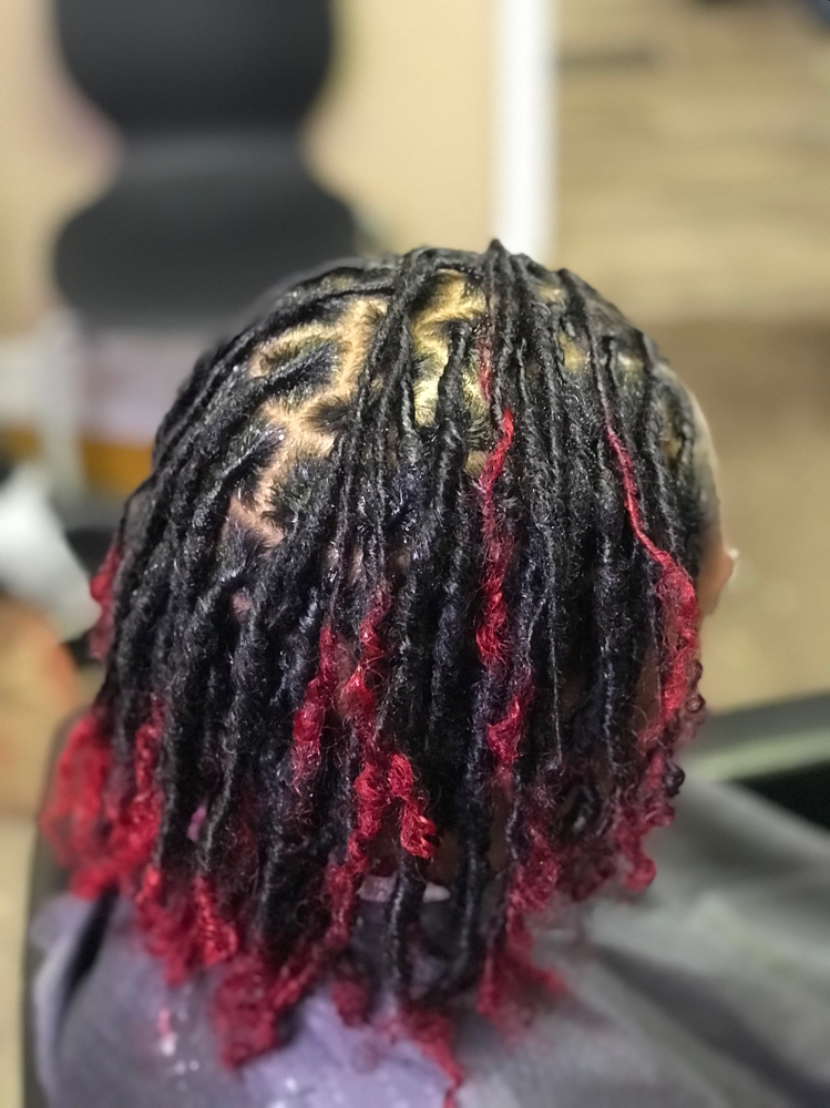Loc Color Service at Tyes That Bind in Texarkana, TX