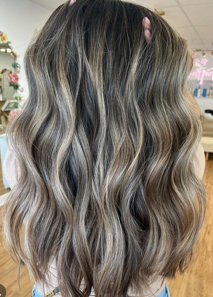 Reverse balayage at Adristylist_ in Burr Ridge, IL