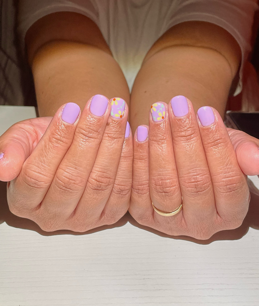 Shellac Manicure