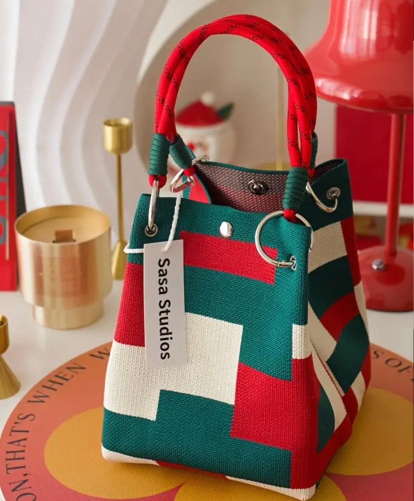 Square Red/ Green