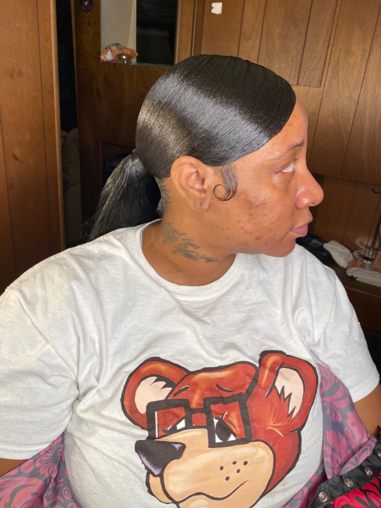 High/ ‘Mid  Ponytail W/ Swoop