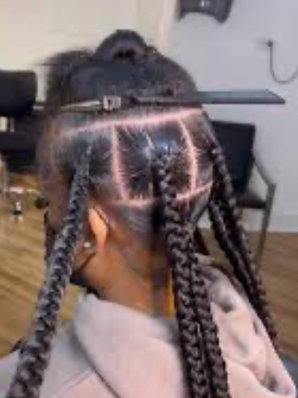 Large Knotless at SimplyBella by DeaunderBarnes in Huntsville, AL