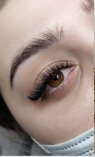 Hybrid Eyelash Extensions