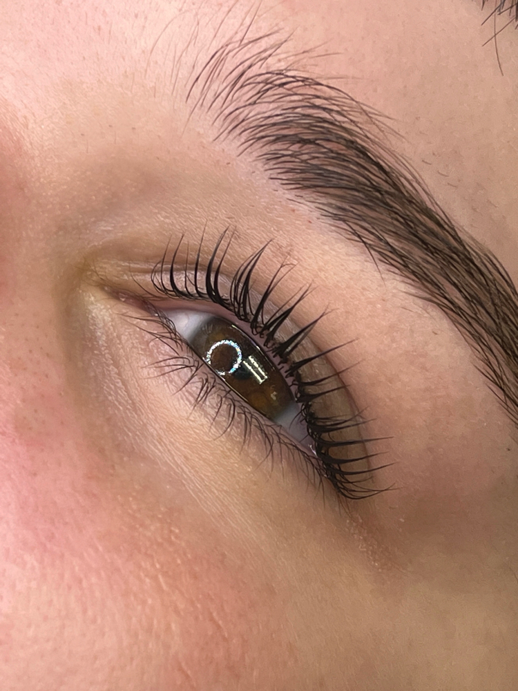 Lash Lift And Tint
