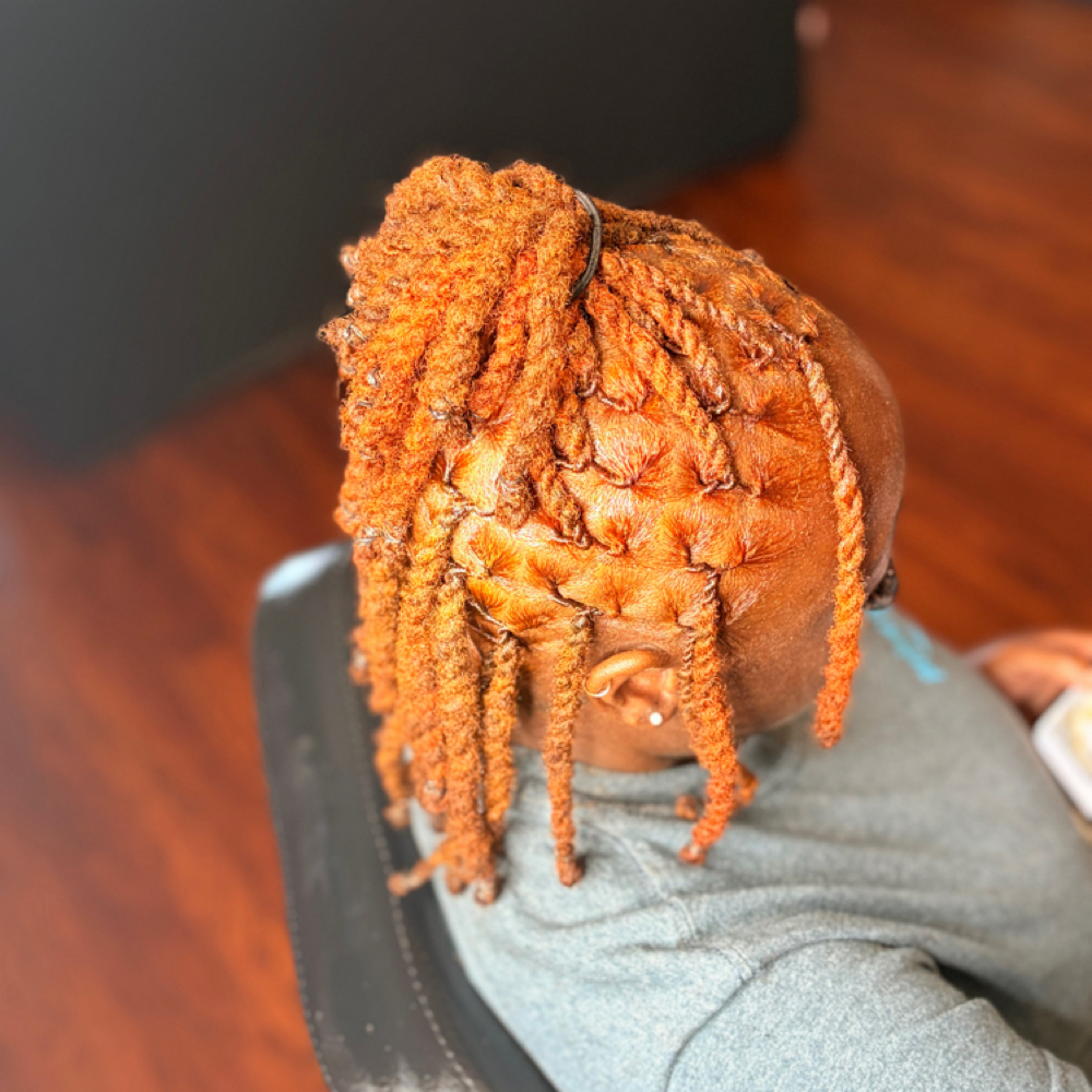 (B2S DEAL) Full Bleaching w/ Dye at Loc’d Em Up By Kaee in Mobile, AL