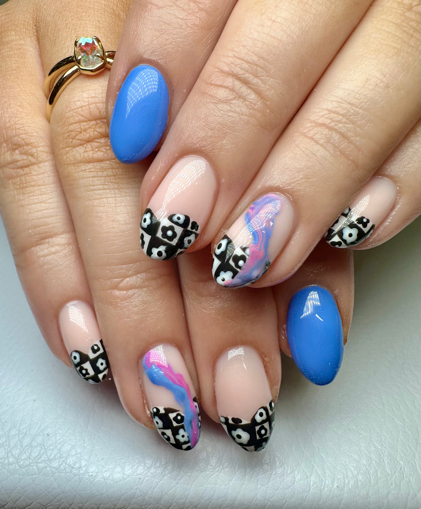 Luminary | 6 Nails With Art