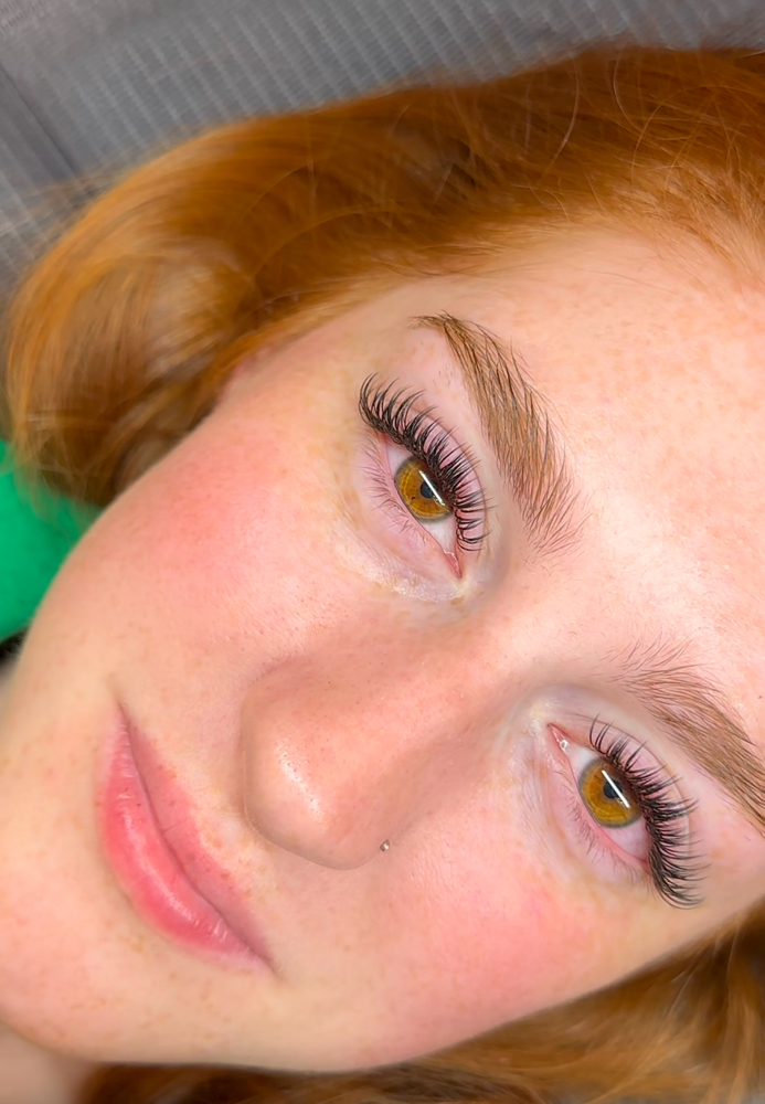 Wet Set Fill Of Eyelash Extensions