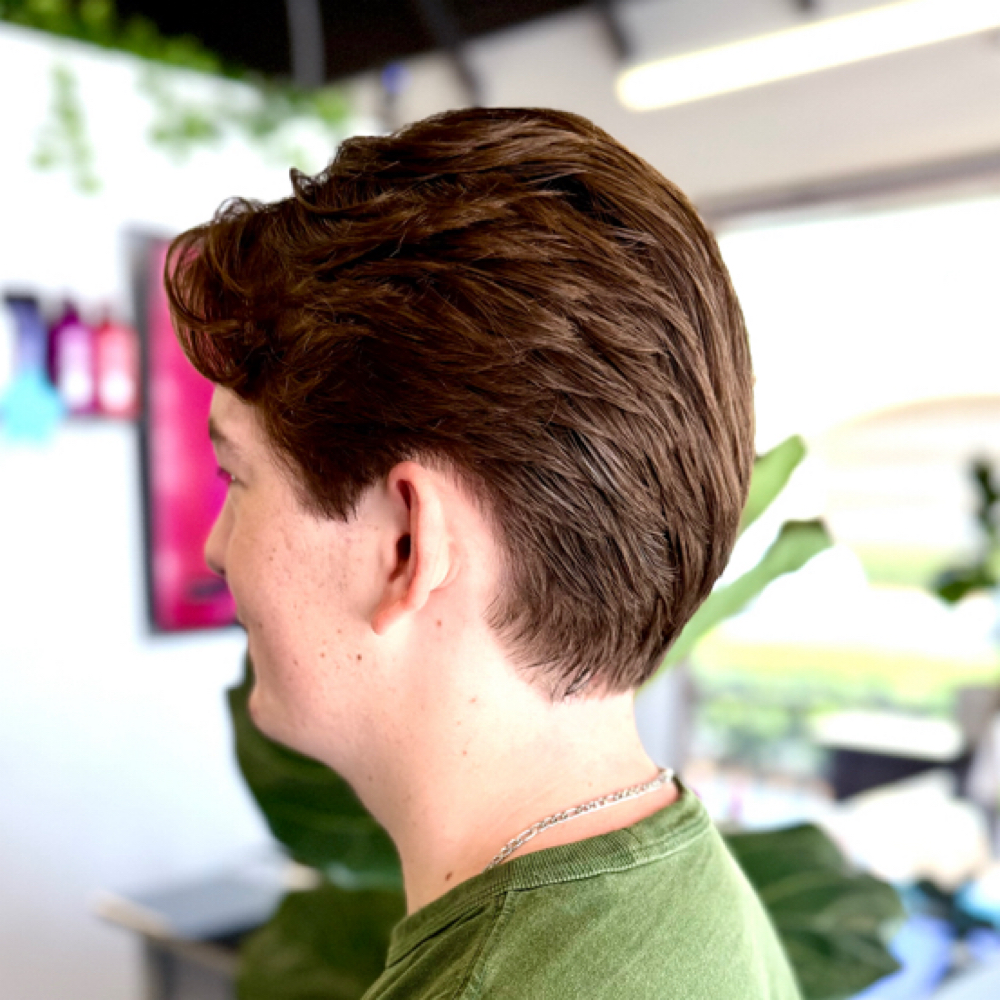 Signature Mens Scissor Cut at Naome Salladay Calavera Luxe in Santa Clarita, CA