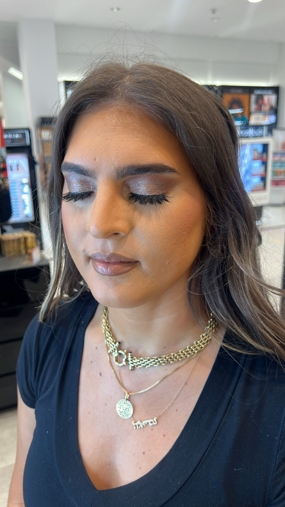 Signature Soft Glam