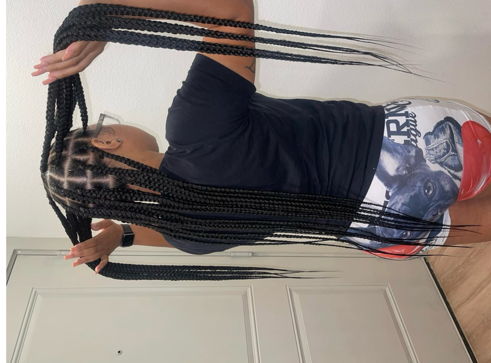 Large Butt Length at A Daye’s Journei Beauty Bar in DeSoto, TX