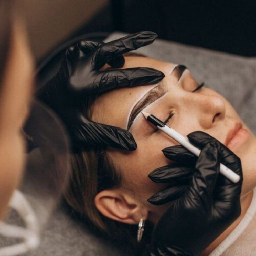 brow tint at beautyxsarah in Wilmington, DE
