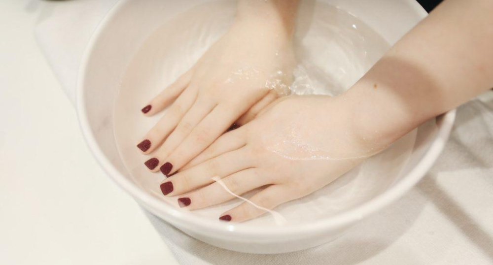 Soak Offs at Qs Nail Den in Fredericksburg Va, VA