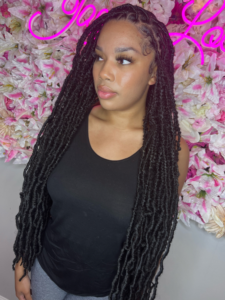 24”(Mid Butt Length)Distressed Locs