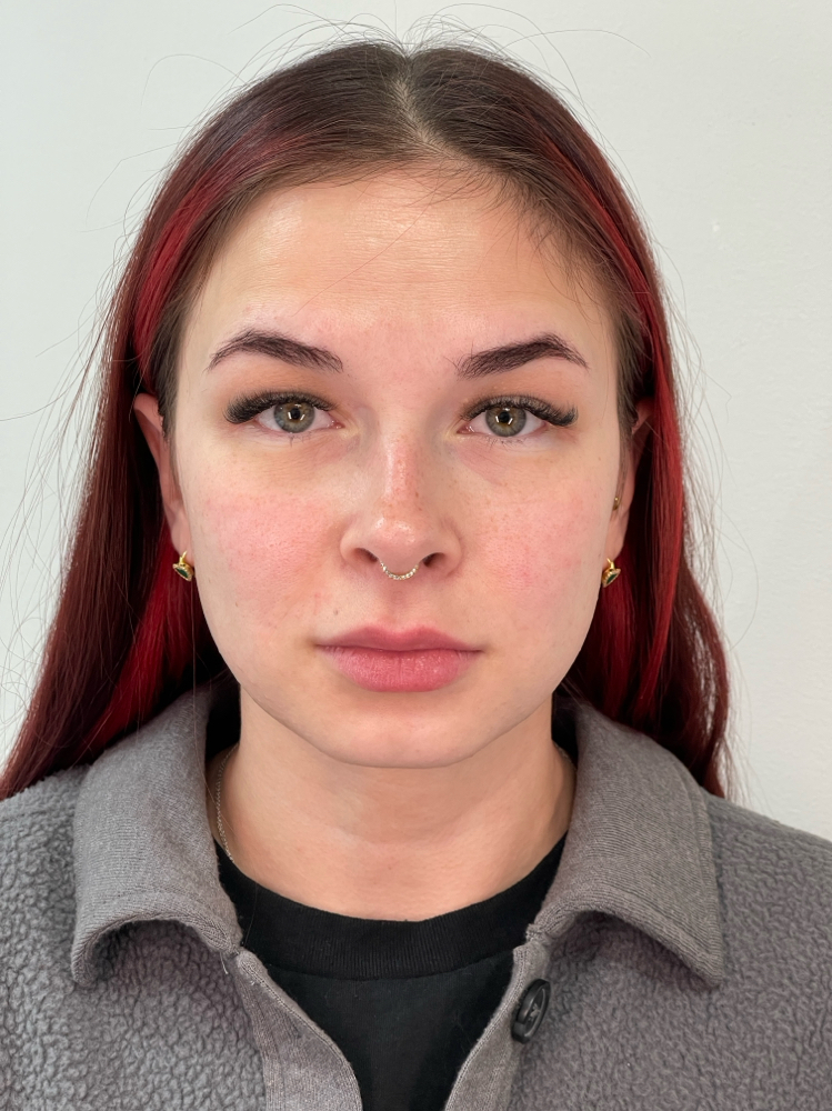 Lash Line (Eyeliner Effect)