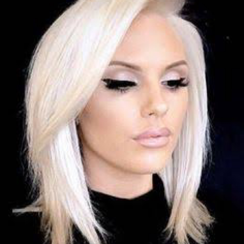 Blowdry Straight at L&O BeautyCollection in West Burlington, IA