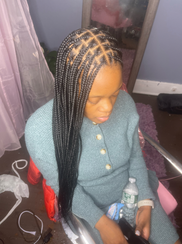Medium Knotless