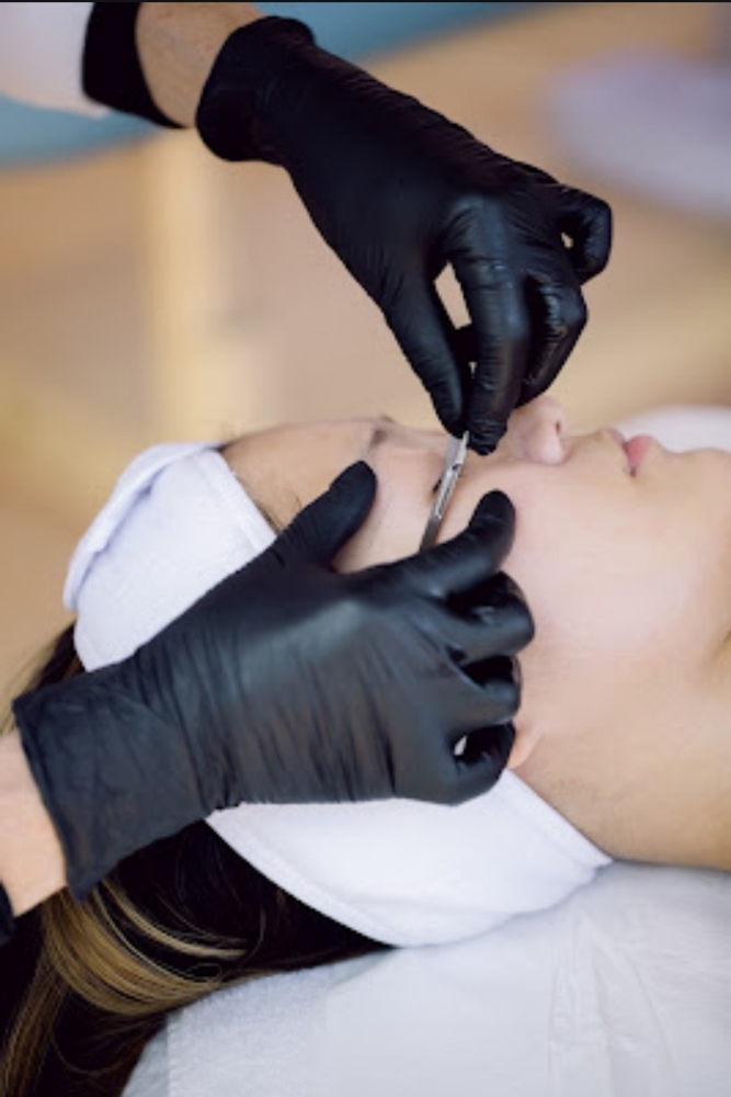 Happy Peel Dermaplane (Advanced)