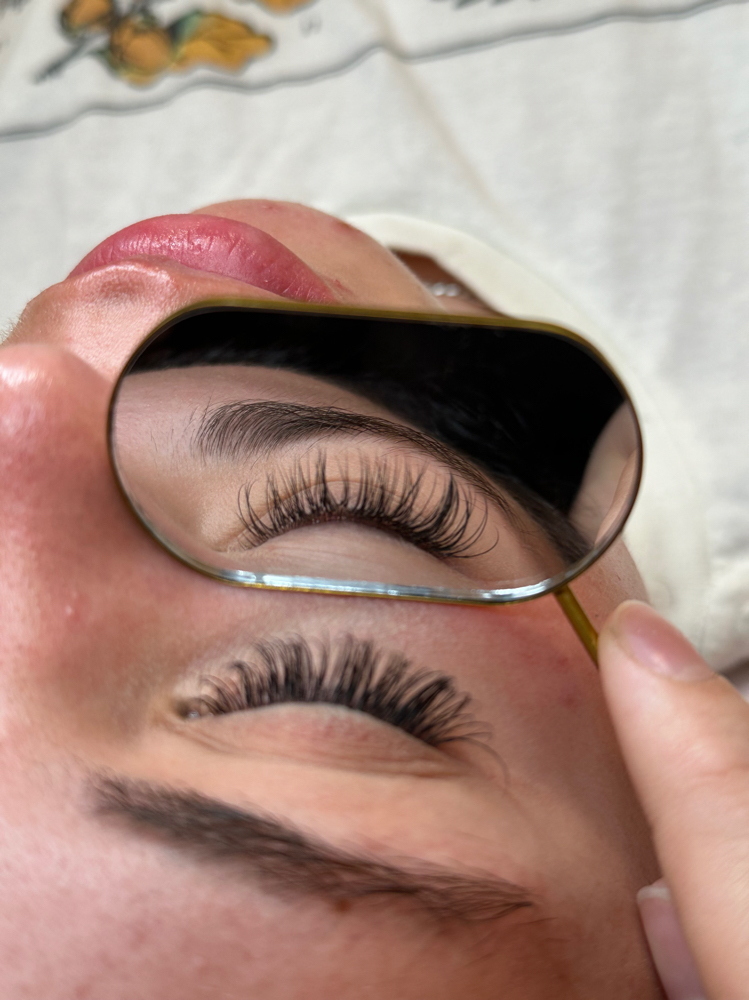 Classic Lash Extensions (Full Eye)