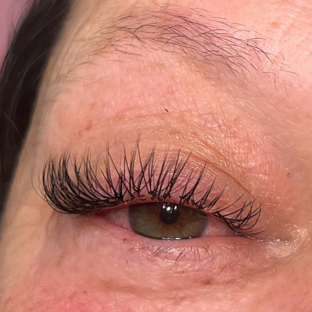 Wispy Hybrid Lash Set