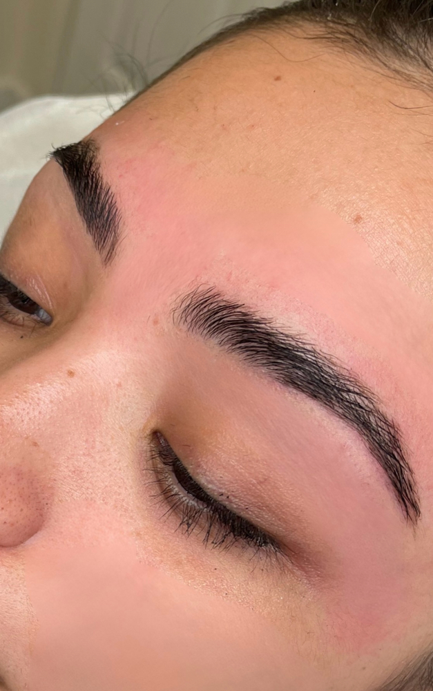 Brow Shaping + Lamination
