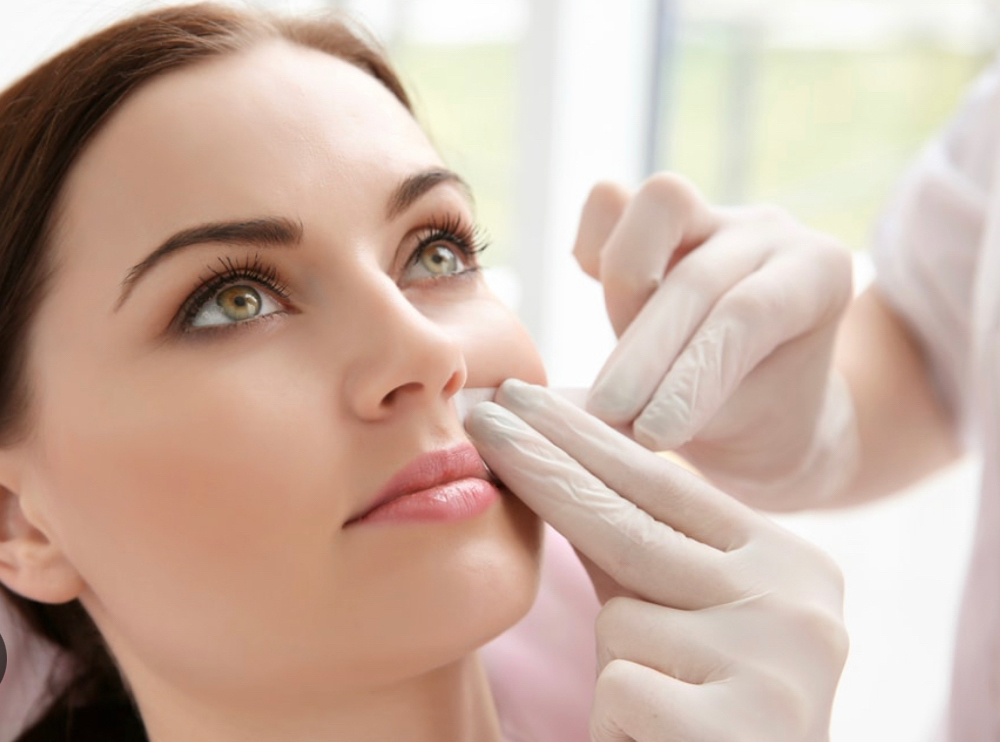 Lip/ Chin Wax