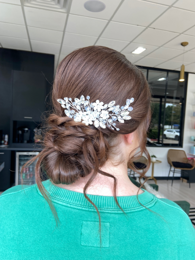 UPDO / HALF-UP HALF-DOWN STYLE