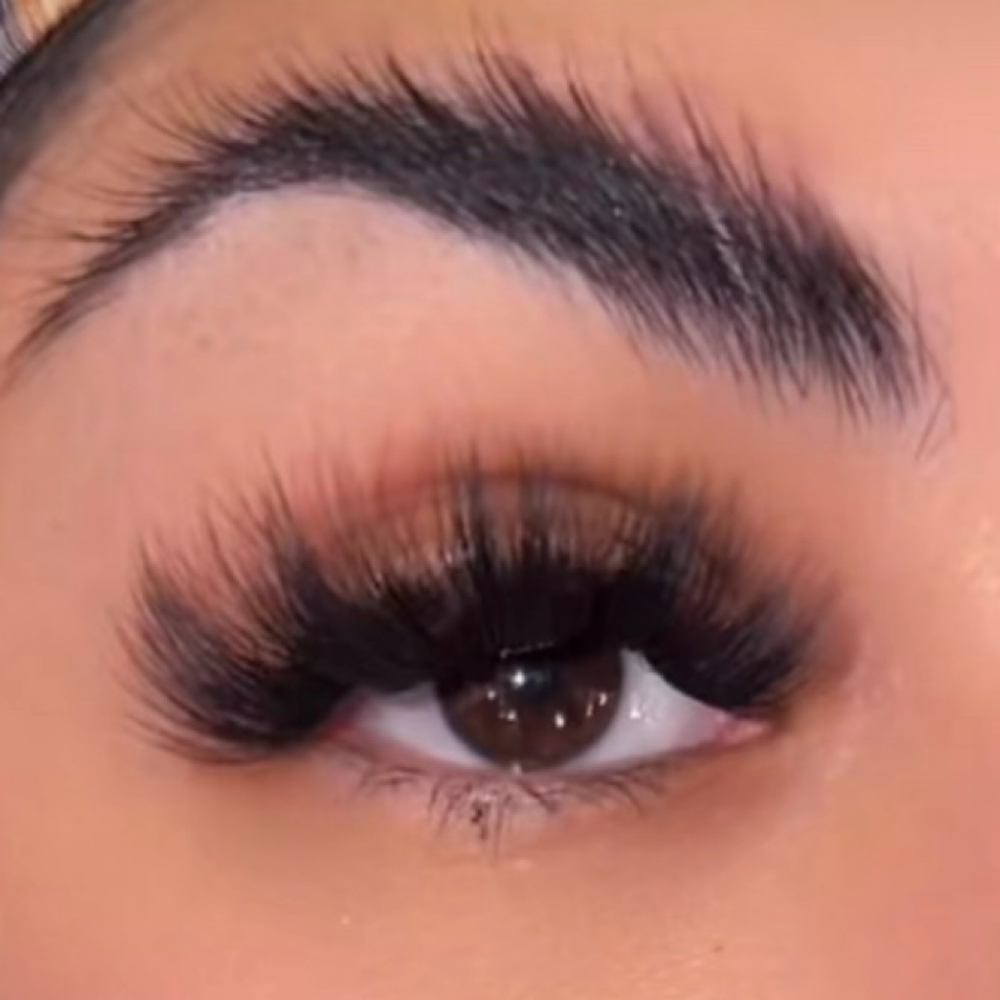Mother’s Day25$Special(hybrid Only) at Enrichment Lashes Kiosk in Highland, IN