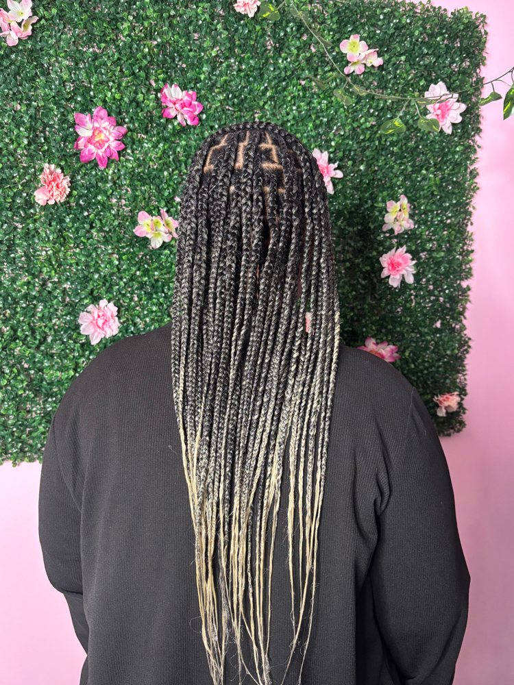 Medium knotless
