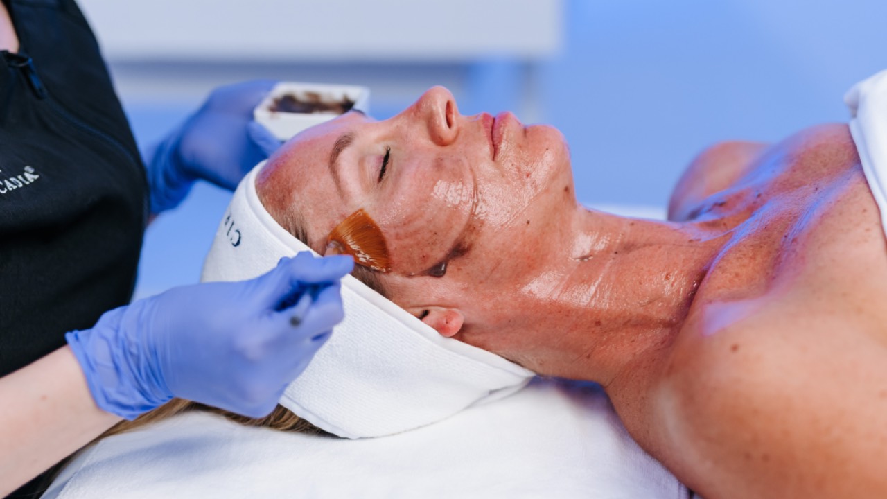 Tropical Berry Refresher Facial