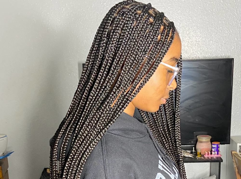 Small Knotless Braids