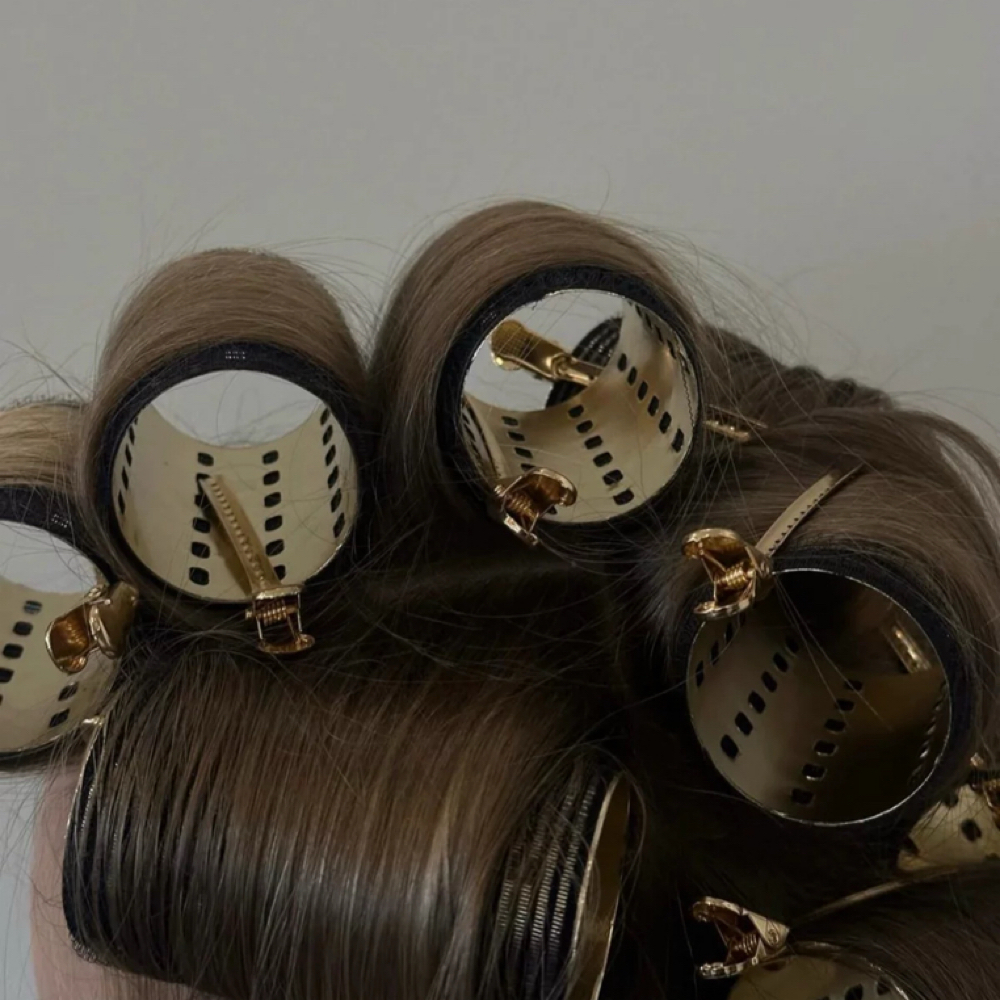 wash and blowout at Haus of  Sora in La Habra Blvd, CA
