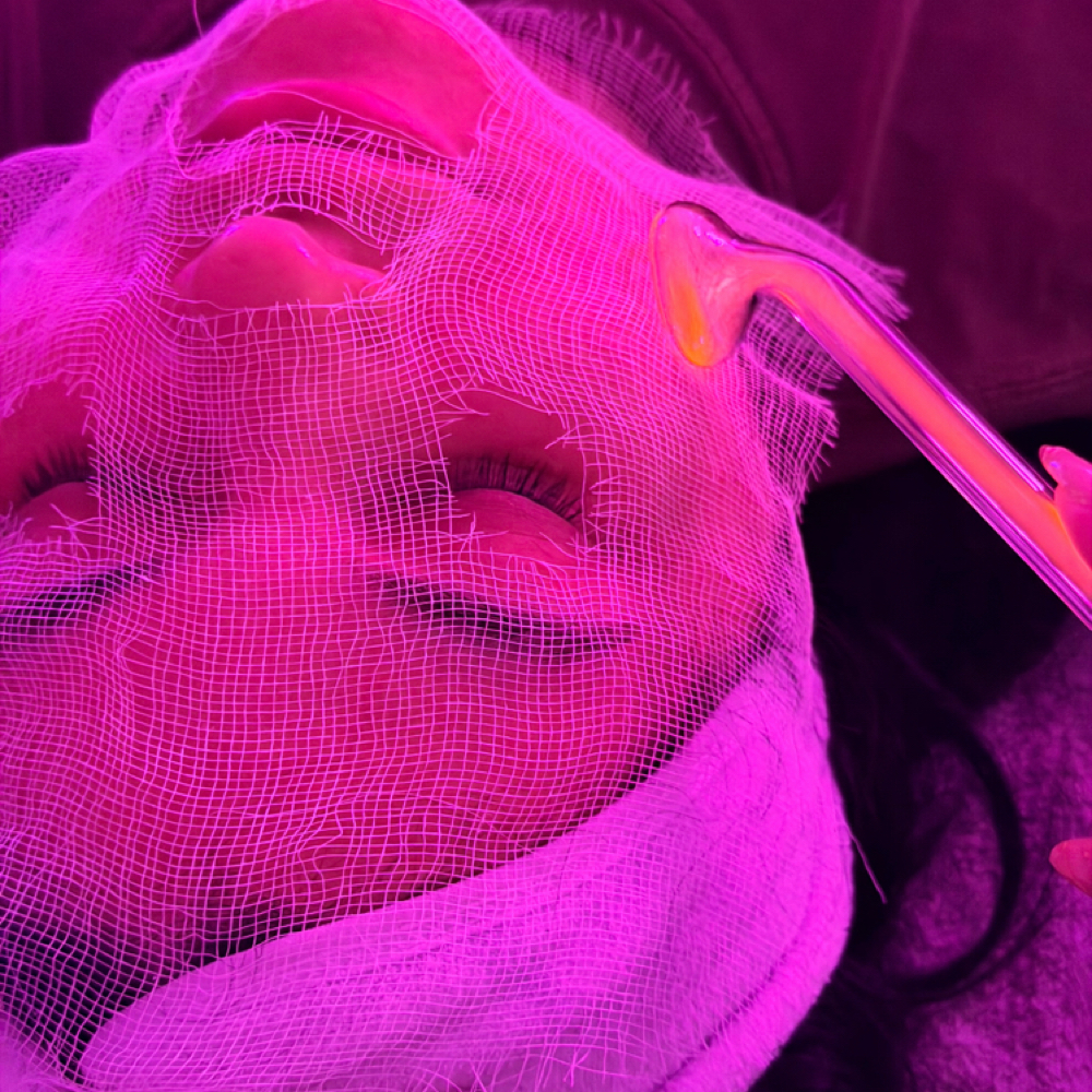 Teen Facial at Luxxe Lounge in Alice, TX