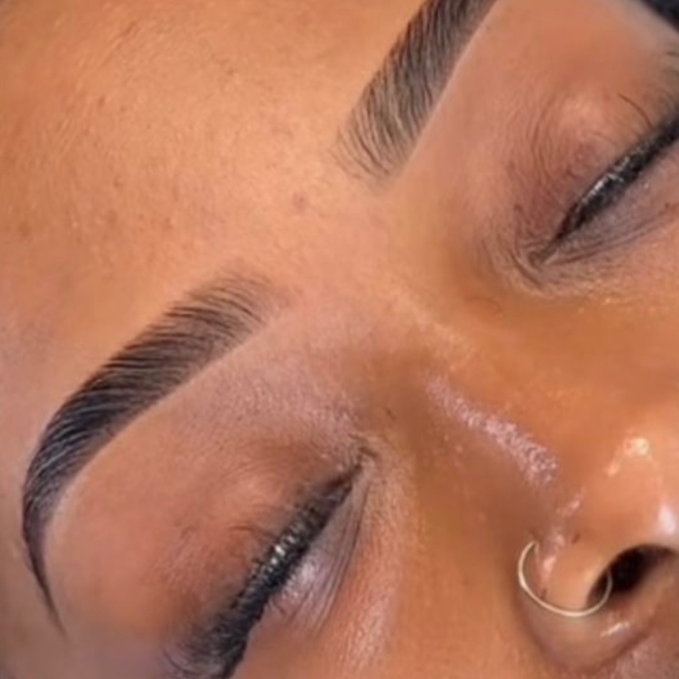 Brow Wax + Hybrid Tint
