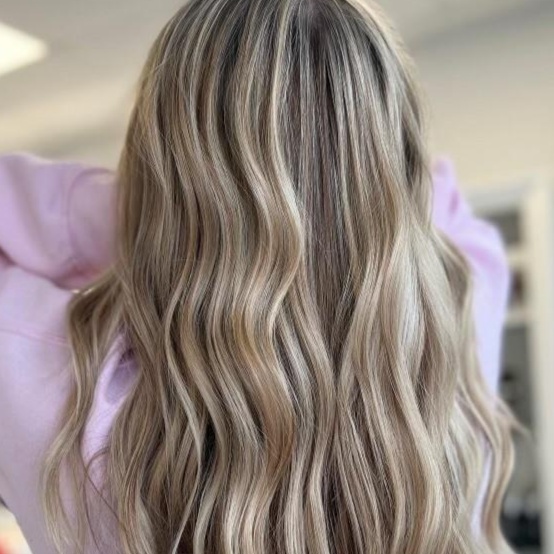 Full Highlight & Gloss Combo at stardoesmyhair in Odessa, TX