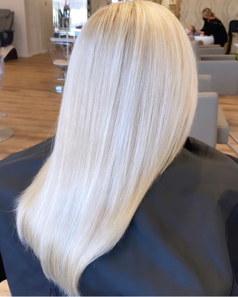 Full Lightening+Root Touchup