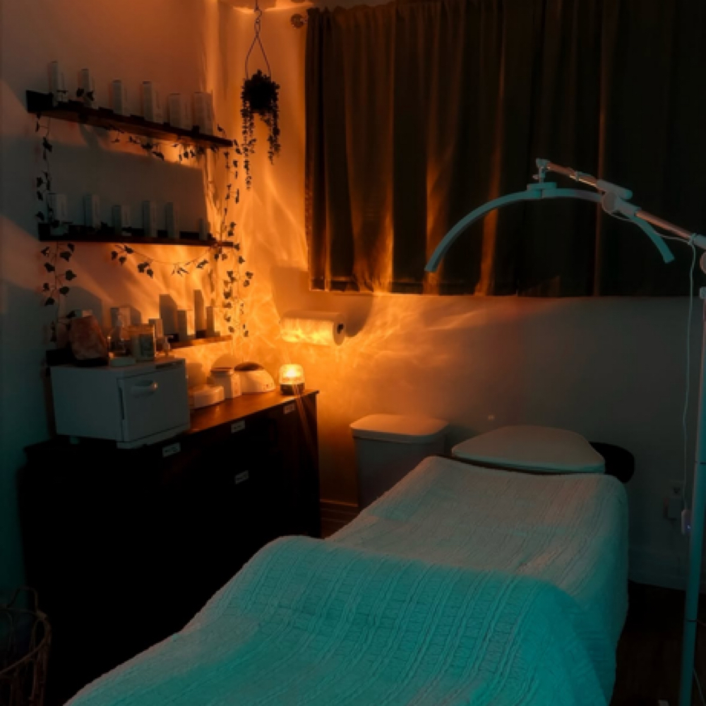 60 Min Intro Facial (FTC Only) at Hayley Deloge - Lash Artist / Esthetician in Cranston, RI