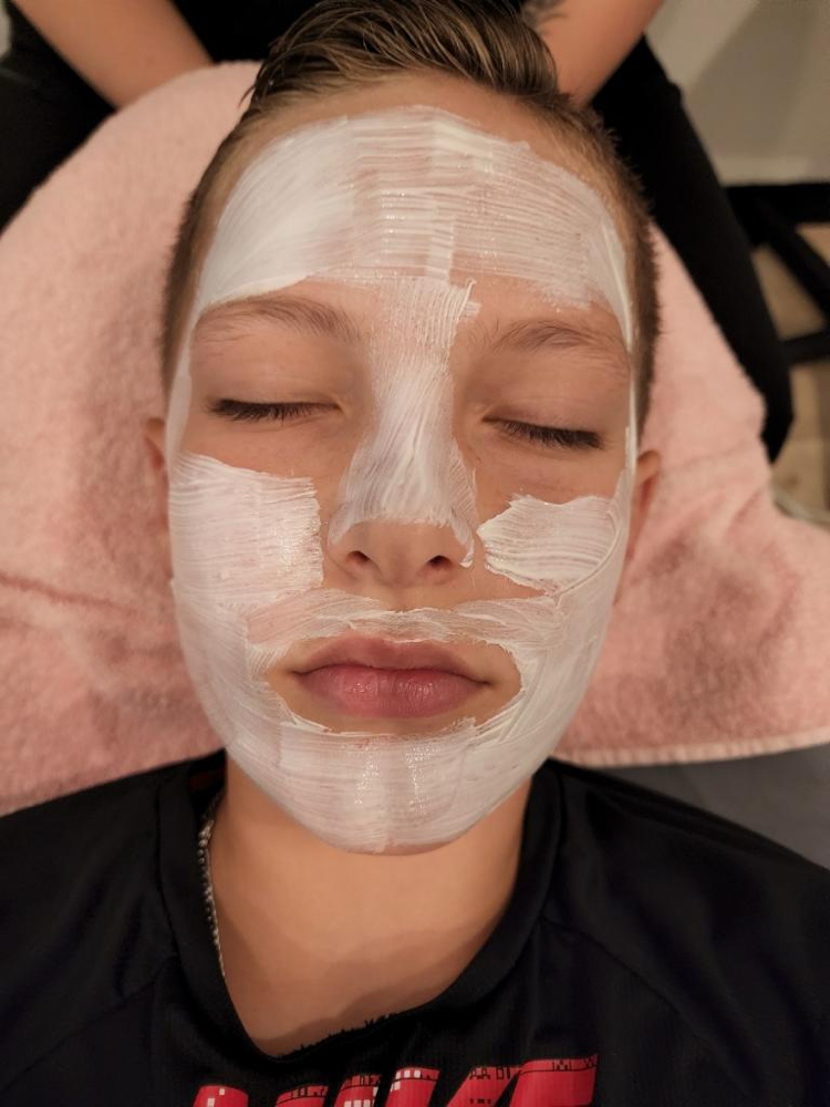 45 Minute Customized Teen Facial