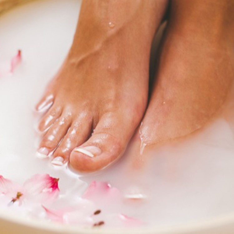 Milk & Honey Pedi