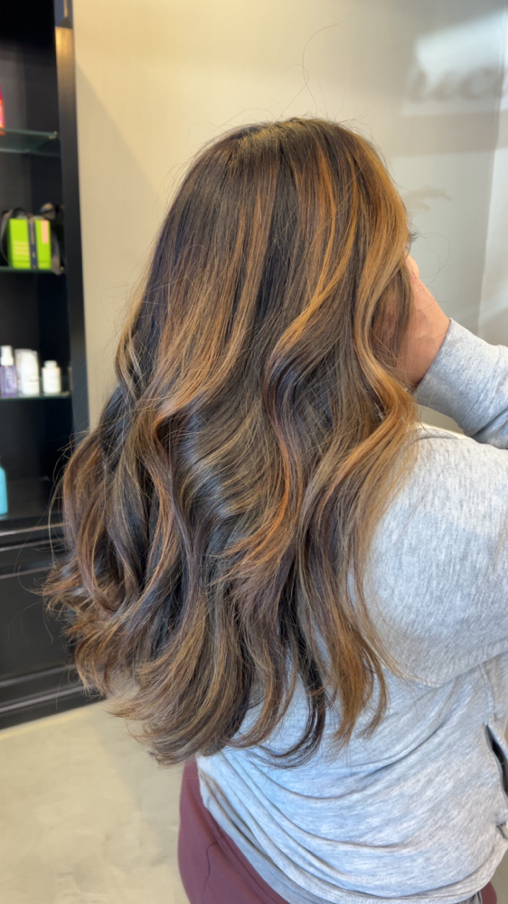 Root Color With Highlights